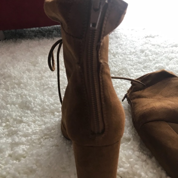 Perfect summer/fall booties - Picture 6 of 7